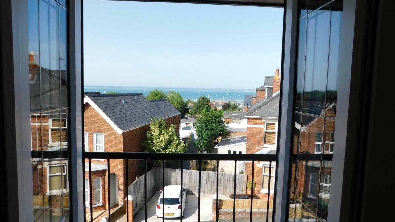 Halcyone Villa Cowes  Esterno foto